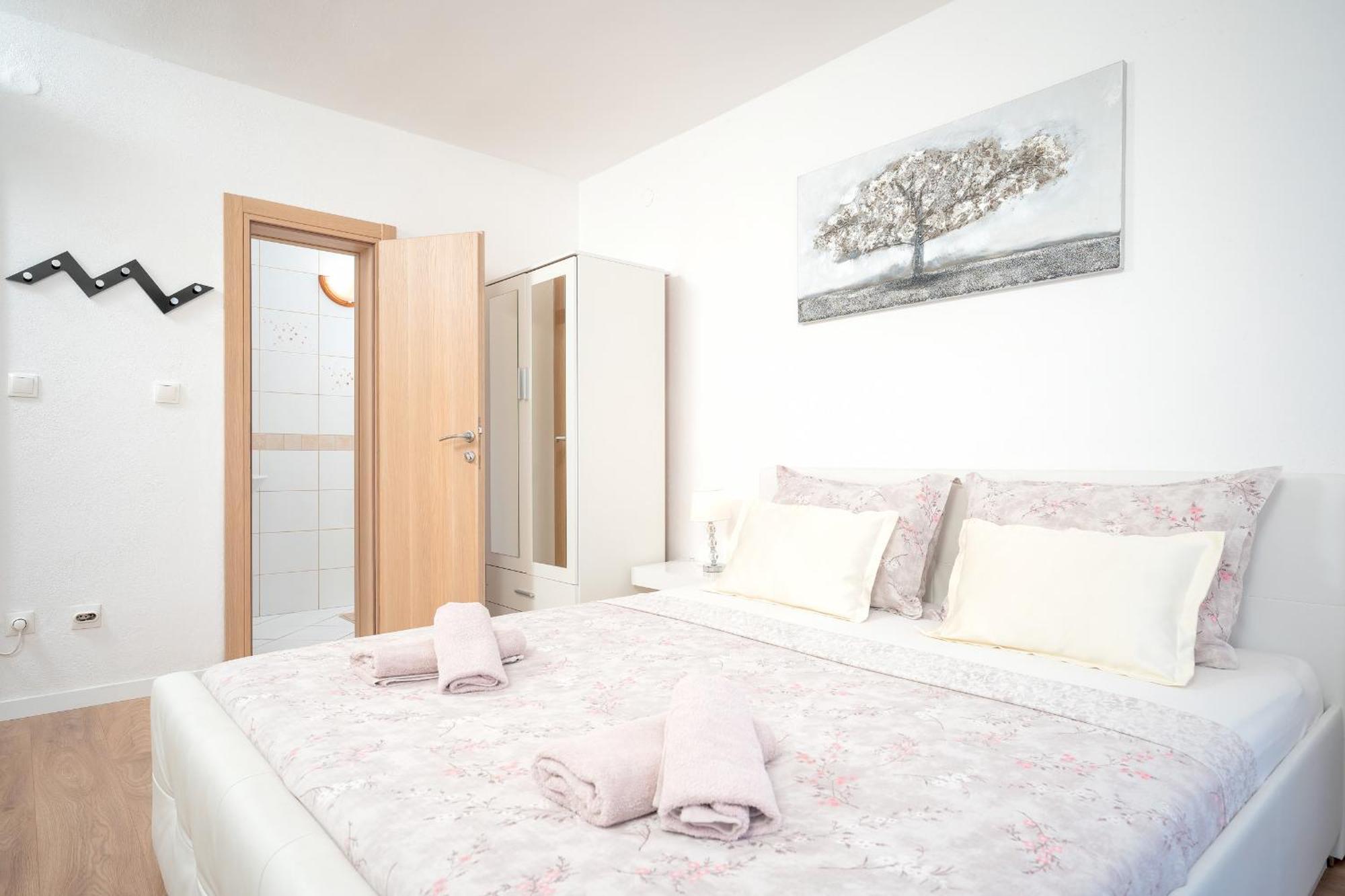 Apartments Edi - Zf Hvar Hvar Town Exterior photo